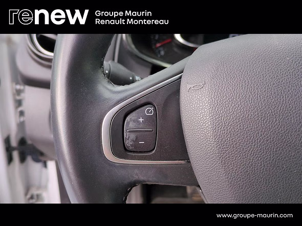 RENAULT Clio 1.2 TCe 120ch energy Intens EDC 5p - Miniature 24