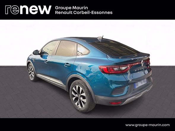 RENAULT Arkana 1.6 E-Tech 145ch Business - Vue 3