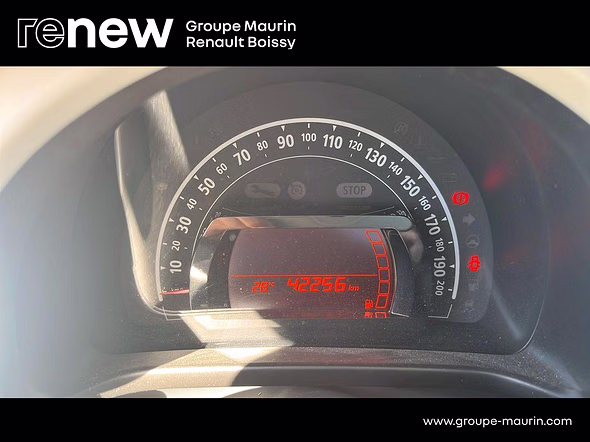 RENAULT Twingo 1.0 SCe 75ch Zen - 20 - Miniature 10