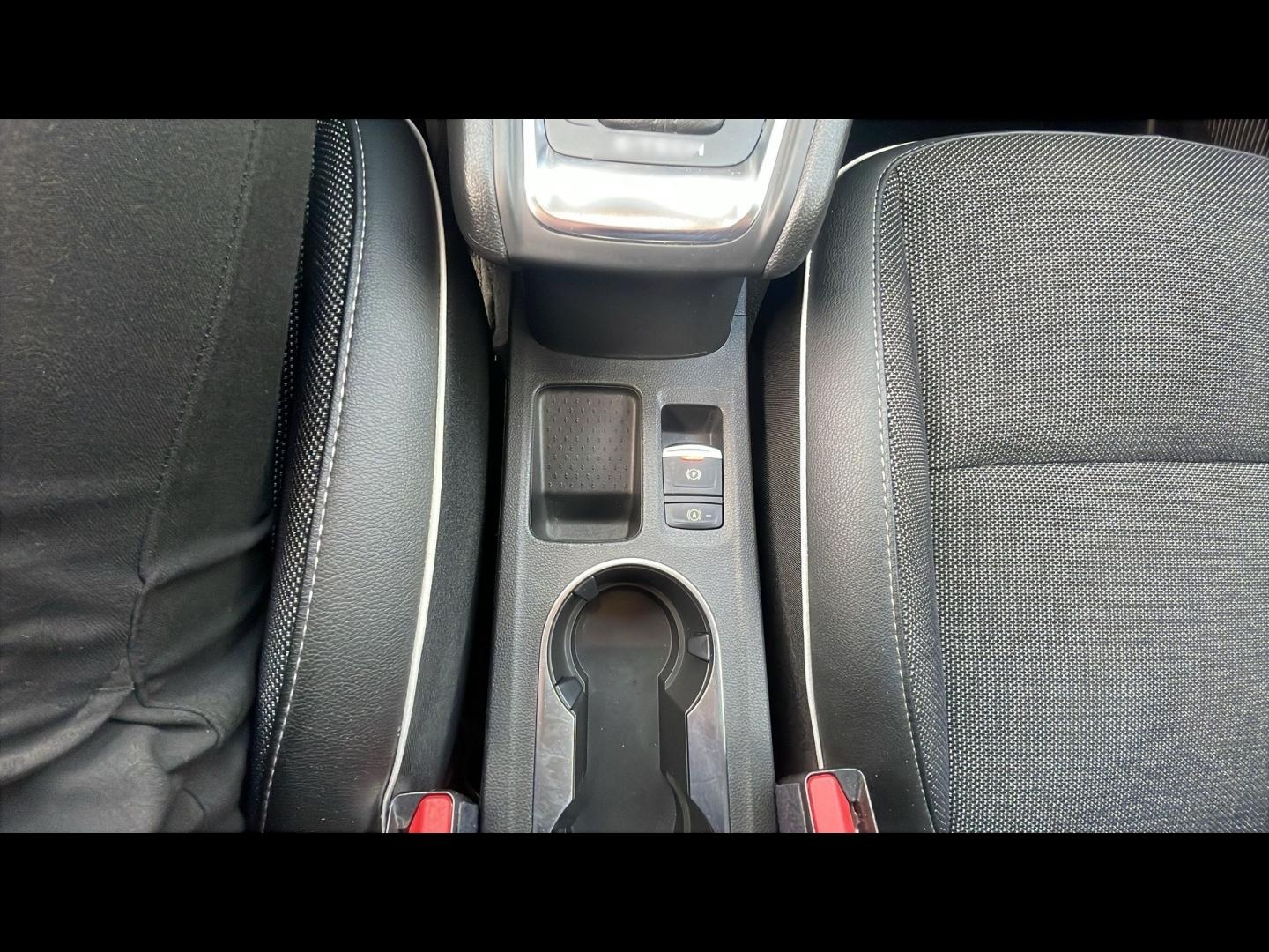 RENAULT Captur 1.6 E-Tech hybride 145ch Techno - Photo 25