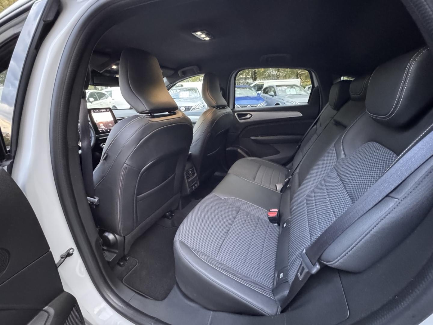 RENAULT Arkana 1.6 E-Tech 145ch full hybrid  Techno -24 - Photo 15