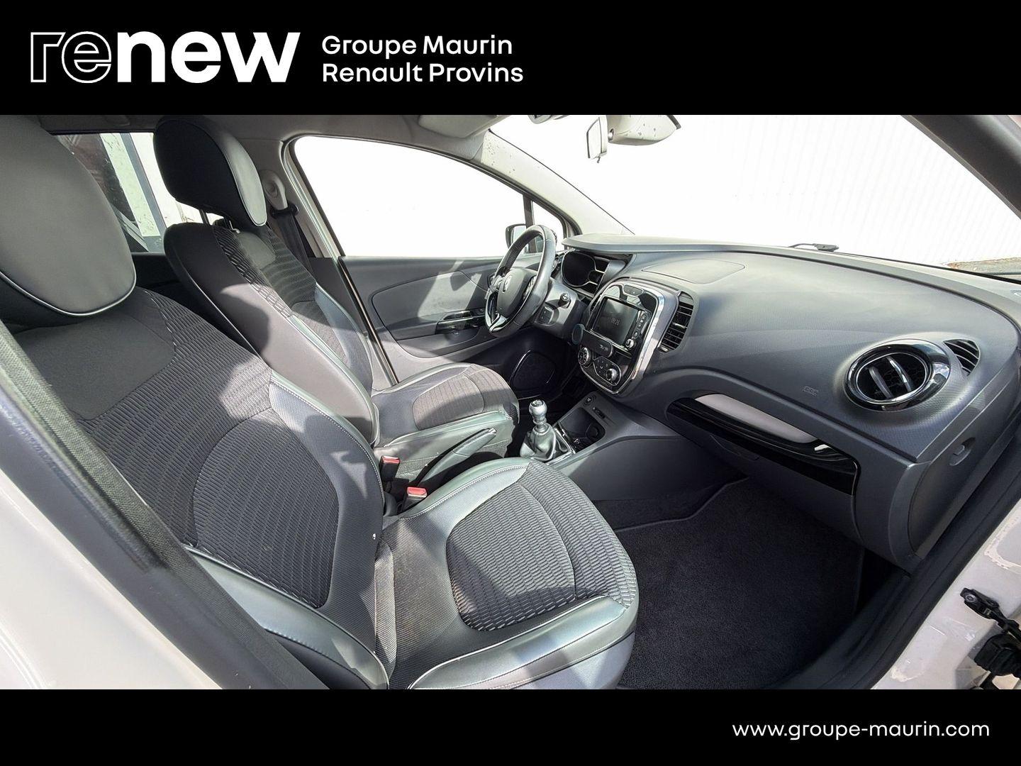 RENAULT Captur 1.5 dCi 110ch Stop&Start energy Intens - Photo 16