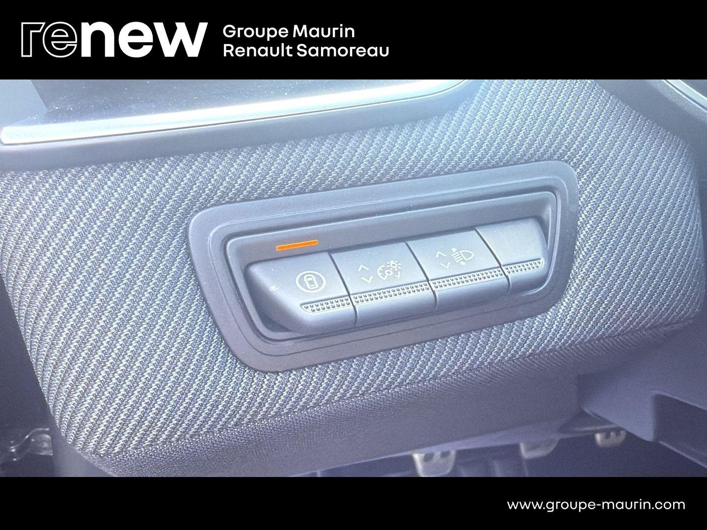 RENAULT Clio 1.0 TCe 90ch esprit Alpine - 25 - Photo 35
