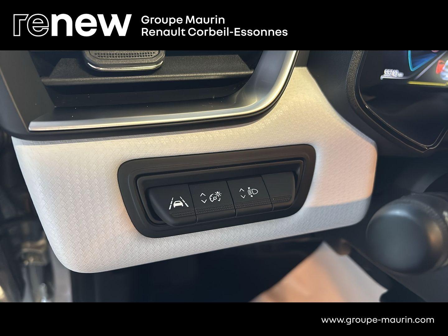 RENAULT Clio Réversible 1.6 E-Tech full hybrid 145 Evolution - Photo 17
