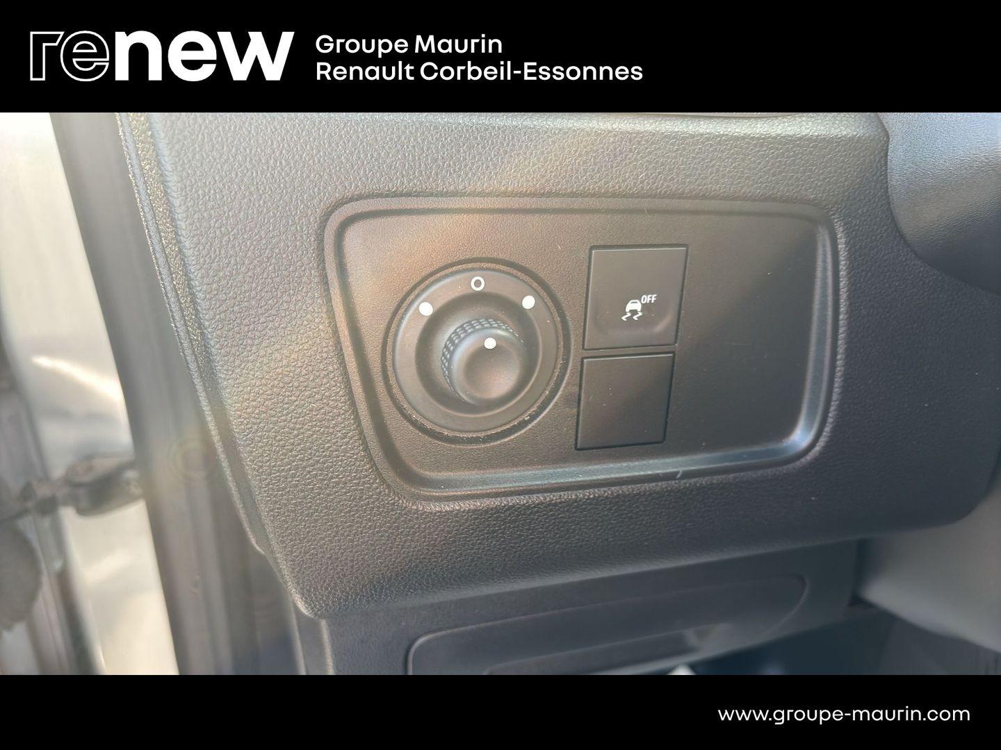 RENAULT Express Van 1.3 TCe 100ch Confort 22 - Photo 17