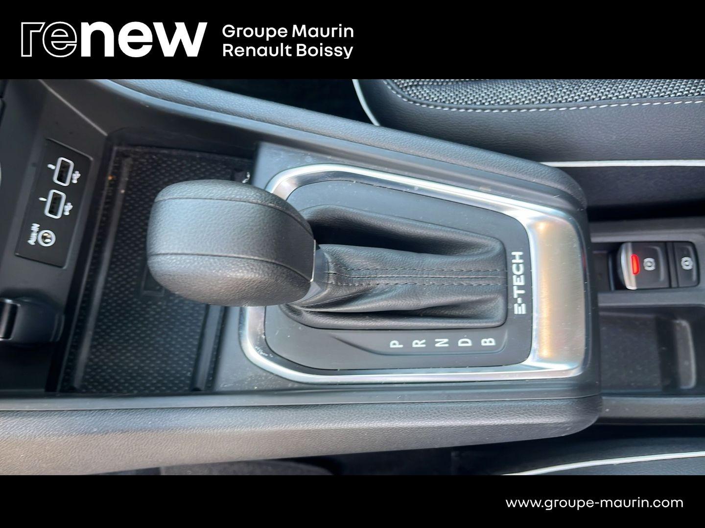 RENAULT Captur 1.6 E-Tech hybride 145ch Techno Fast Track - Photo 30