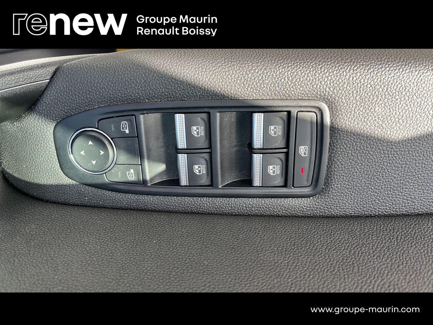RENAULT Captur 1.6 E-Tech hybride 145ch Techno Fast Track - Photo 19