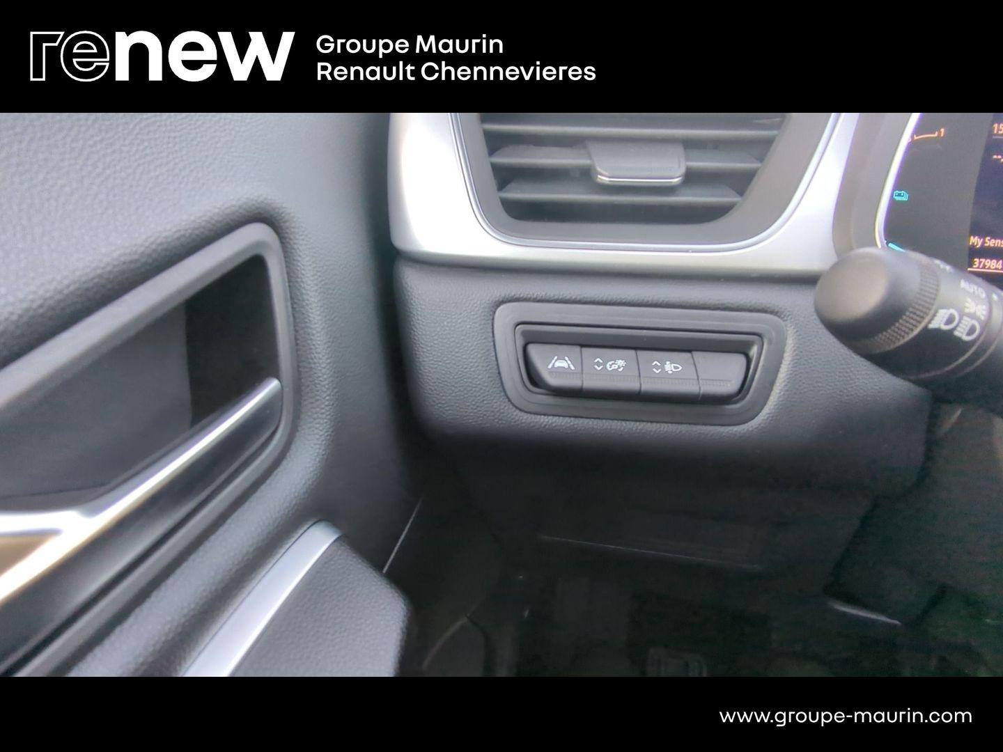 RENAULT Captur 1.6 E-Tech hybride 145ch Intens -21 - Photo 17