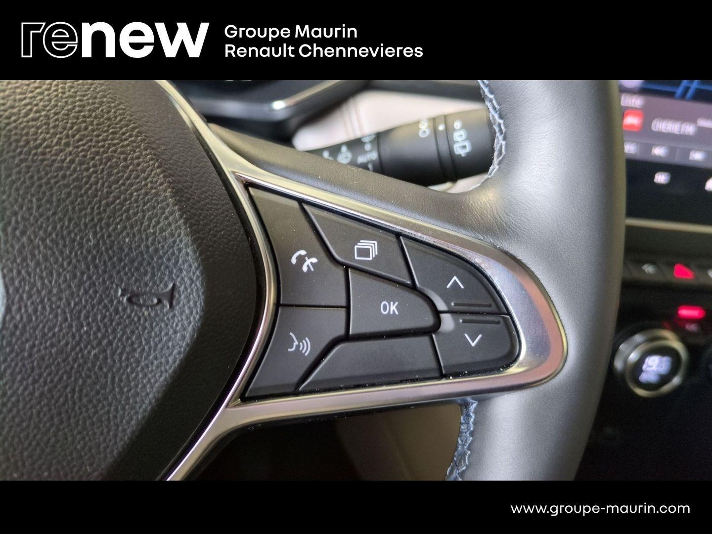 RENAULT Captur 1.6 E-Tech hybride 145ch Iconic - Photo 15