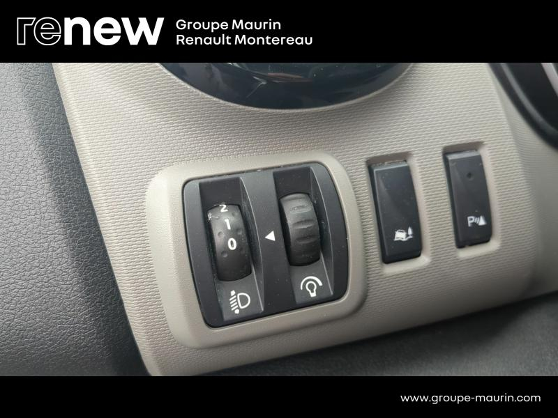 RENAULT Trafic Fg VUL d’occasion à vendre à VARENNES SUR SEINE chez DPL - AUTOMOBILES (Photo 18)