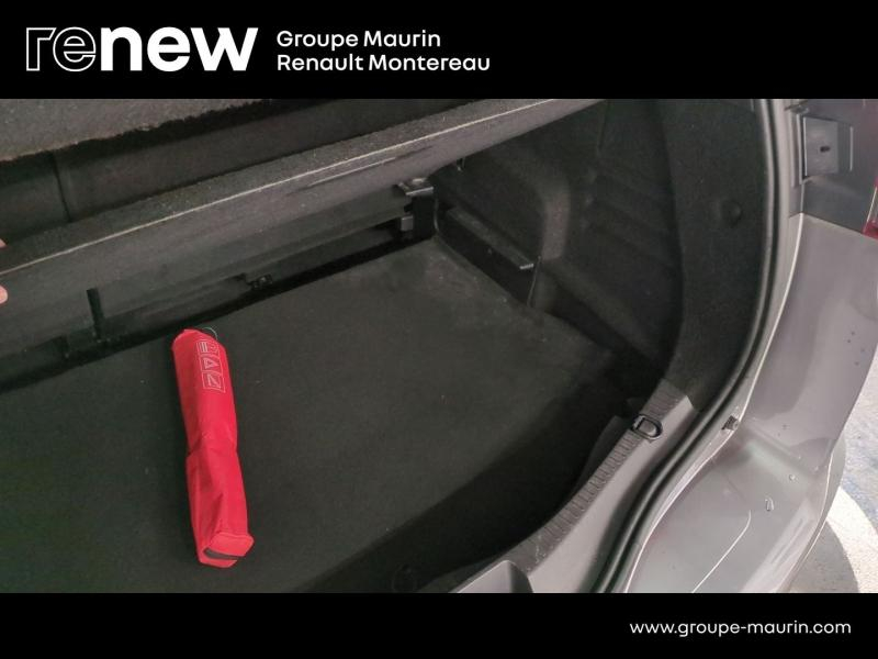 RENAULT Scenic d’occasion à vendre à VARENNES SUR SEINE chez DPL - AUTOMOBILES (Photo 14)